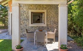 Petrinos Cottage
